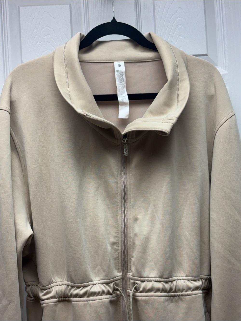 Lululemon Softstreme Cinch-Waist Full-Zip Jacket Bone Beige Size 14 - Picture 2 of 10